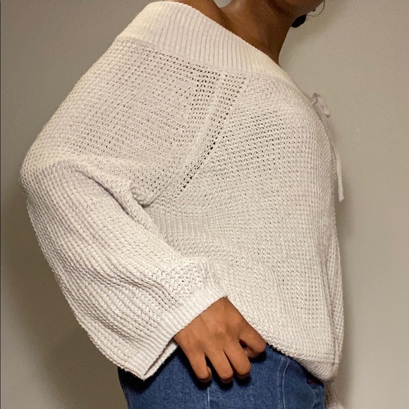 Sweaters - Picture 4 of 4